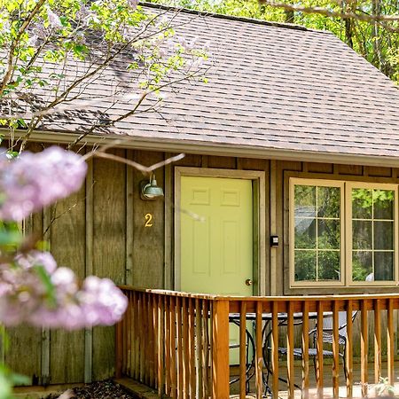 Love Ridge Mountain Lodging Lyndhurst Екстериор снимка