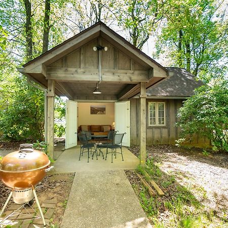 Love Ridge Mountain Lodging Lyndhurst Екстериор снимка
