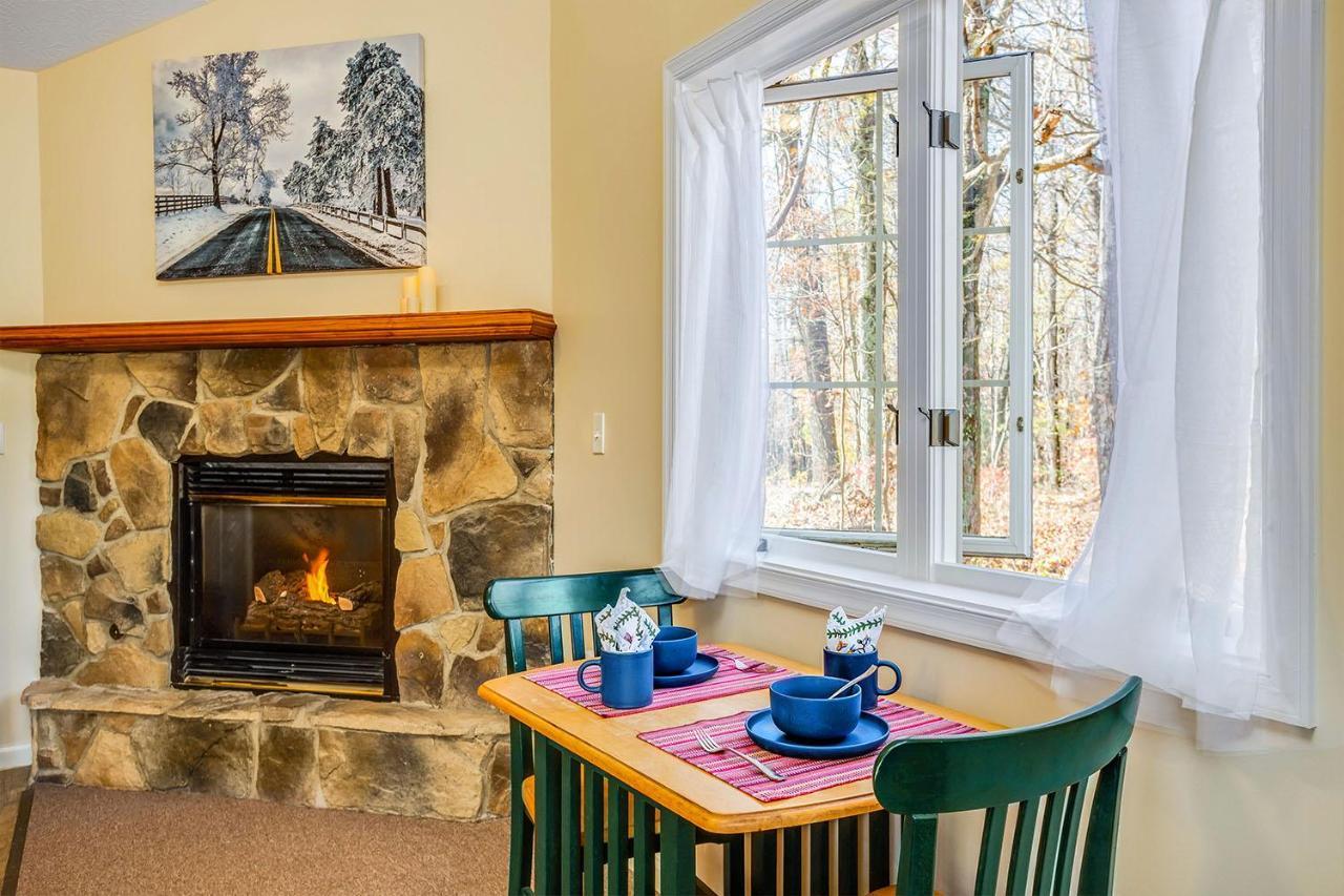 Love Ridge Mountain Lodging Lyndhurst Екстериор снимка