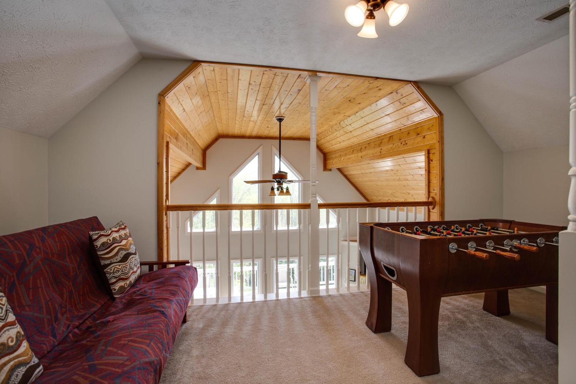 Love Ridge Mountain Lodging Lyndhurst Екстериор снимка