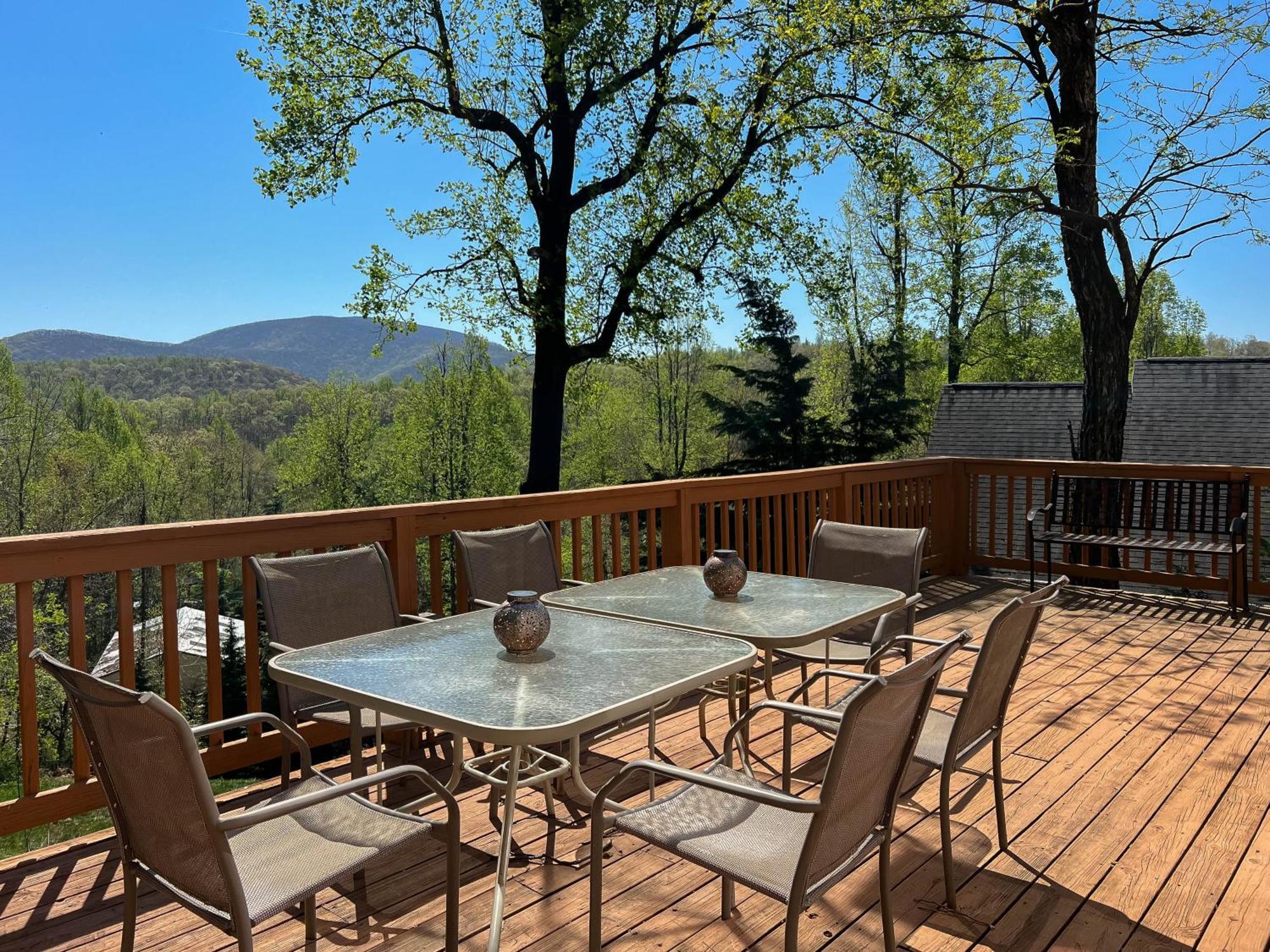 Love Ridge Mountain Lodging Lyndhurst Екстериор снимка