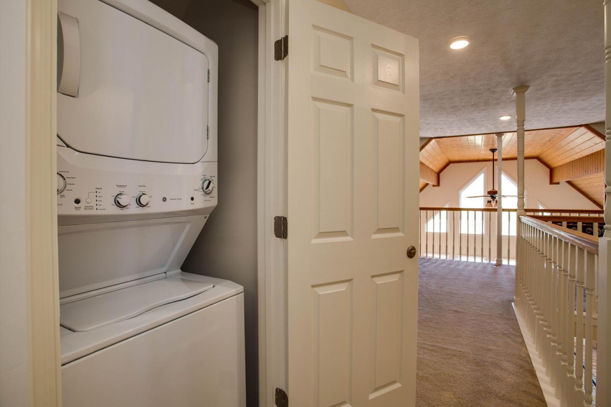 Love Ridge Mountain Lodging Lyndhurst Екстериор снимка